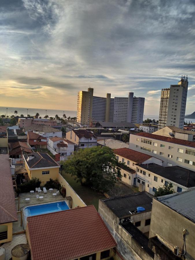 Apartamento inteiro em Peruíbe no centro, próx a praia Exterior foto